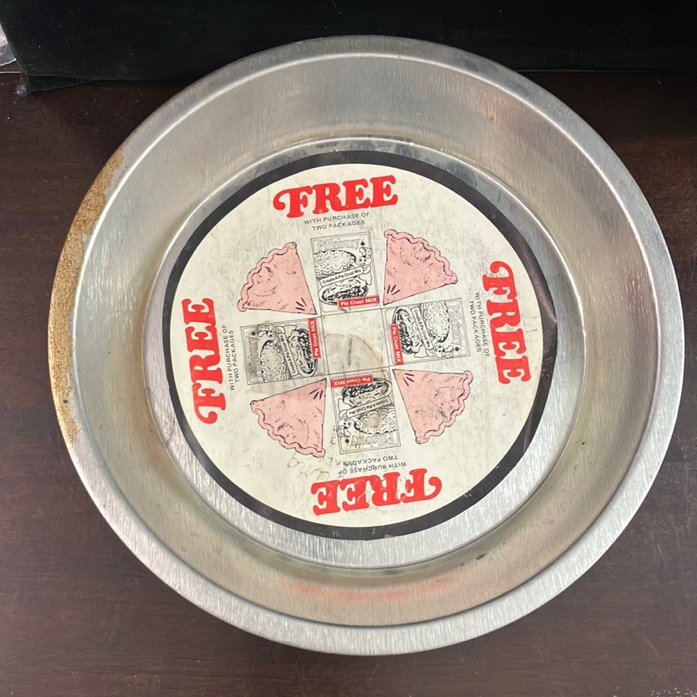 Vintage Bake King 9 11/16 x 1 3/8 Pie Pan + Original Insert "Free with Purchase"
